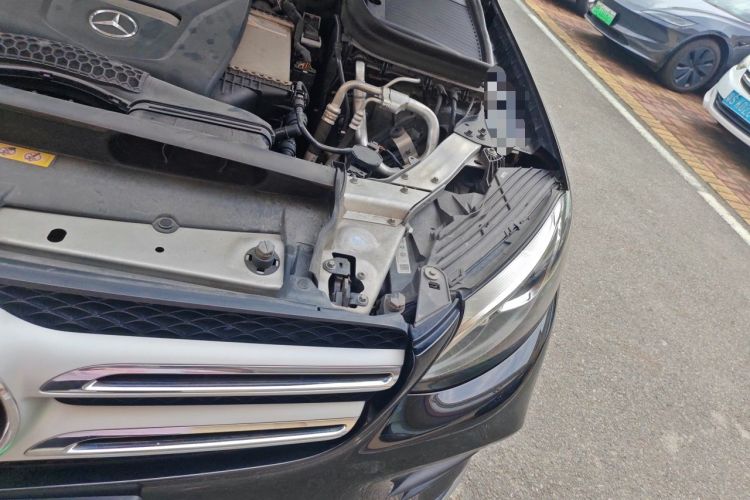Used Mercedes-Benz GLC 2018 Facelift GLC 260 4MATIC Luxury Edition Engine Bay Left