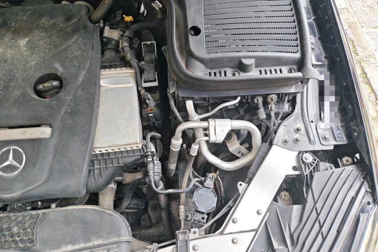 Used Mercedes-Benz GLC 2018 Facelift GLC 260 4MATIC Luxury Edition Engine Bay Left