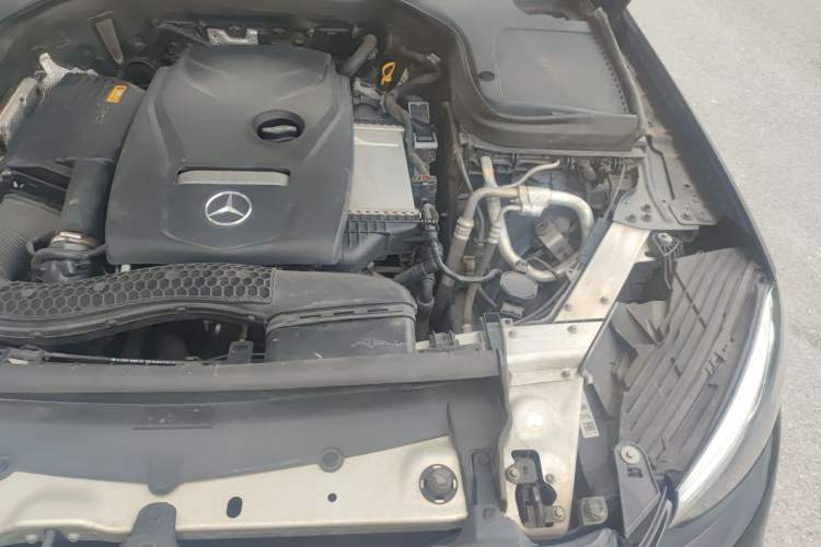 Used Mercedes-Benz GLC 2018 Facelifted GLC 260 4MATIC Dynamic Edition Engine Bay Left