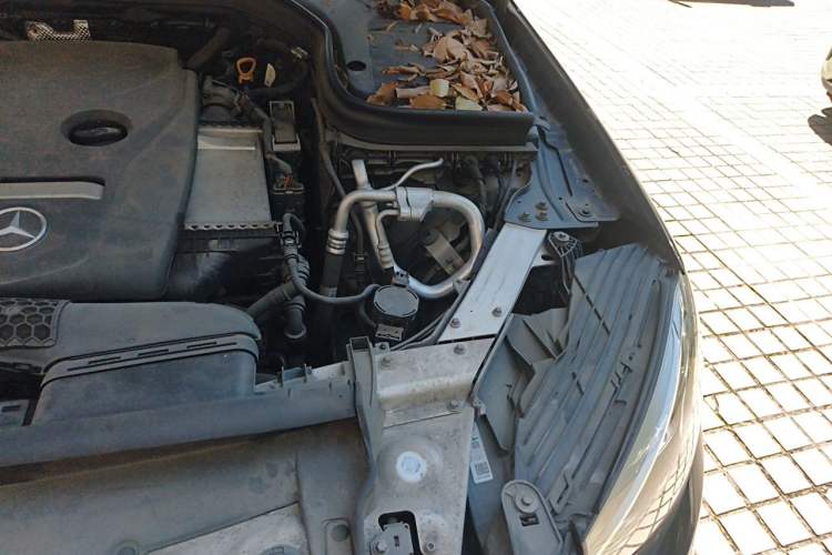 Used Mercedes-Benz GLC 2018 Facelift GLC 200 4MATIC Engine Bay Left