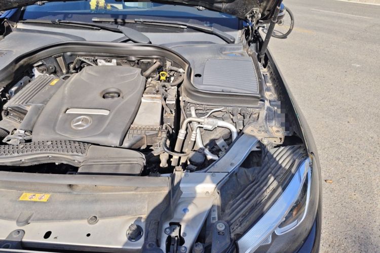 Used Mercedes-Benz GLC 2018 GLC 260 4MATIC Luxury Model Engine Bay Left
