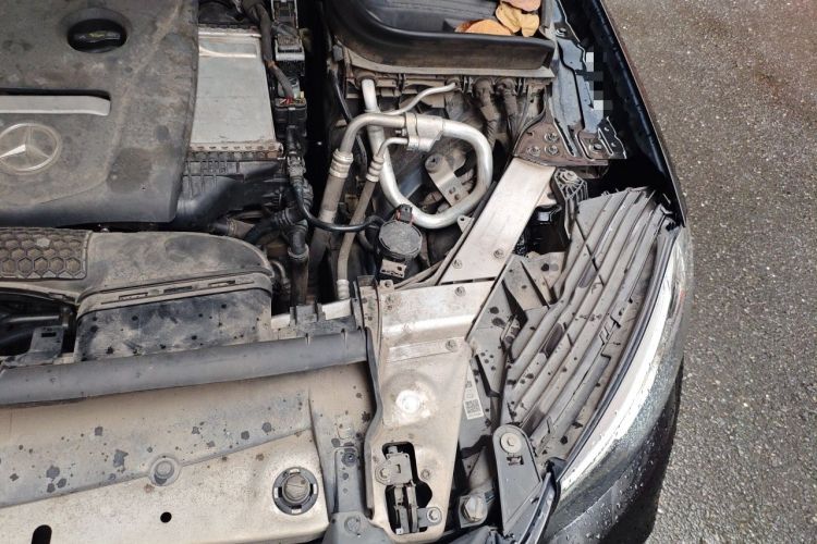 Used Mercedes-Benz GLC 2018 Refreshed GLC 300 4MATIC Dynamic Edition Engine Bay Left