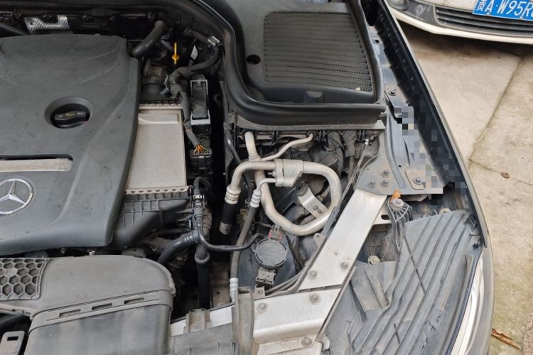 Used Mercedes-Benz GLC 2018 Facelift GLC 260 4MATIC Luxury Edition Engine Bay Left