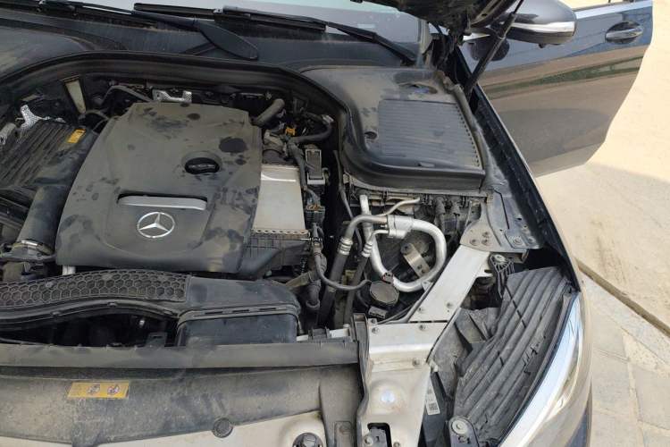 Used Mercedes-Benz GLC 2018 Facelifted GLC 260 4MATIC Dynamic Edition Engine Bay Left