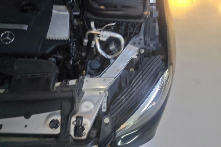 Used Mercedes-Benz GLC 2018 Facelift GLC 260 4MATIC Luxury Edition Engine Bay Left