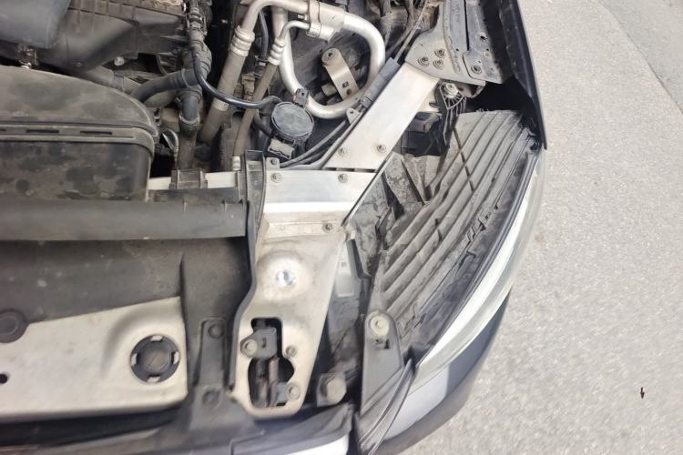 Used Mercedes-Benz GLC 2018 Facelift GLC 260 4MATIC Luxury Edition Engine Bay Left