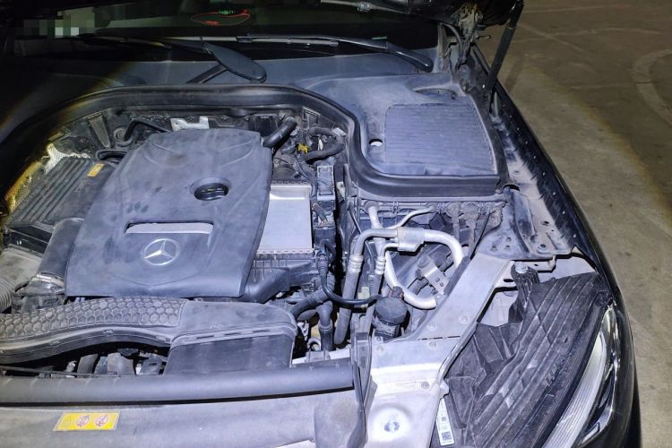 Used Mercedes-Benz GLC 2018 GLC 260 4MATIC Luxury Model Engine Bay Left