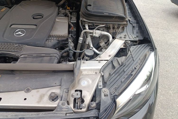Used Mercedes-Benz GLC 2018 GLC 260 4MATIC Luxury Model Engine Bay Left