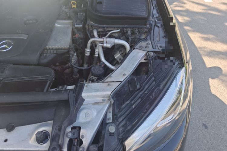 Used Mercedes-Benz GLC 2018 GLC 260 4MATIC Dynamic Edition Engine Bay Left