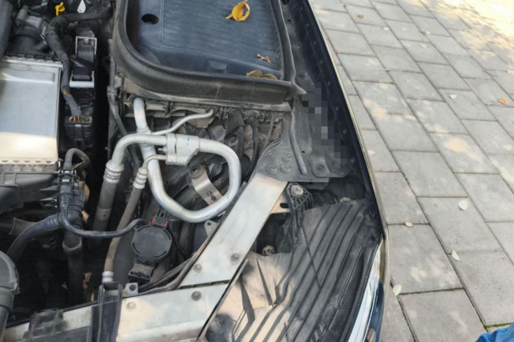 Used Mercedes-Benz GLC 2018 Facelift GLC 260 4MATIC Luxury Edition Engine Bay Left