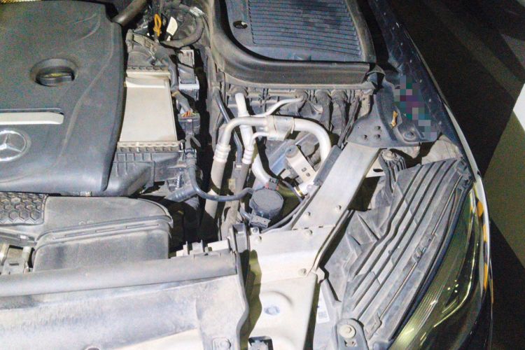 Used Mercedes-Benz GLC 2018 GLC 260 4MATIC Luxury Model Engine Bay Left