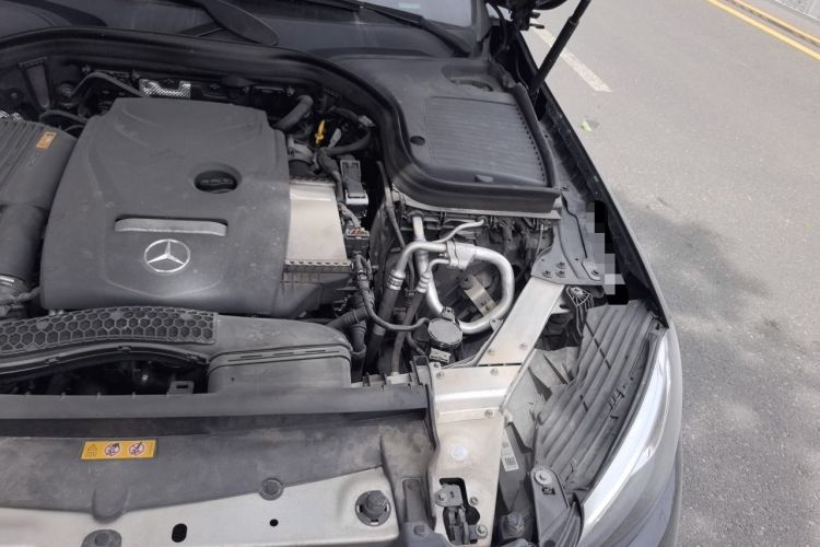 Used Mercedes-Benz GLC 2018 Facelift GLC 260 4MATIC Luxury Edition Engine Bay Left