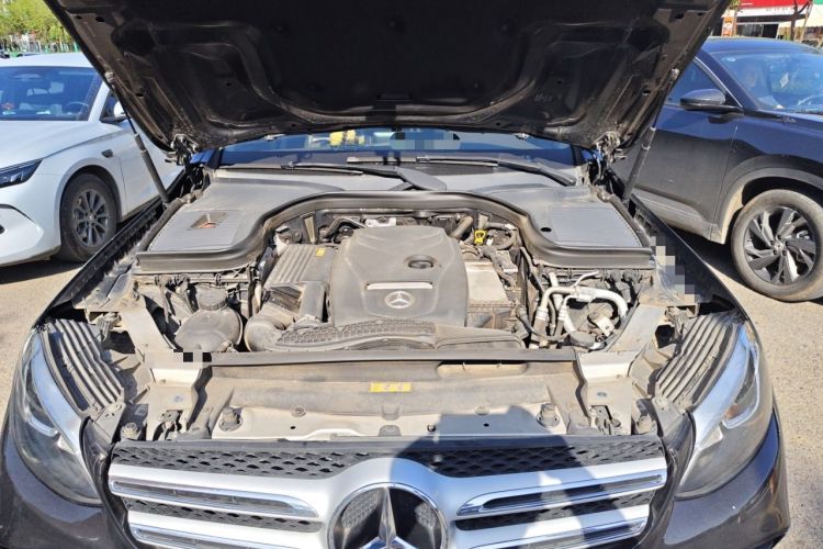 Used Mercedes-Benz GLC 2018 GLC 260 4MATIC Luxury Model Engine Bay