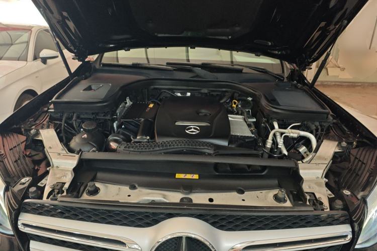 Used Mercedes-Benz GLC 2018 GLC 260 4MATIC Dynamic Edition Engine Bay