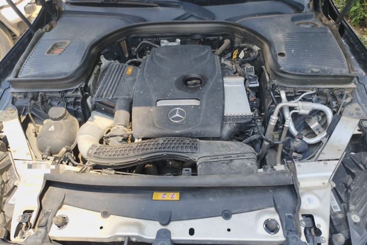Used Mercedes-Benz GLC 2018 Facelift GLC 260 4MATIC Luxury Edition Engine Bay