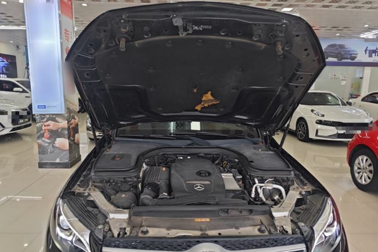 Used Mercedes-Benz GLC 2018 Facelift GLC 260 4MATIC Luxury Edition Engine Bay
