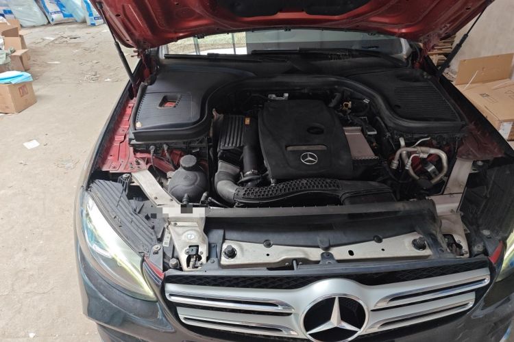 Used Mercedes-Benz GLC 2018 GLC 260 4MATIC Luxury Model Engine Bay Right