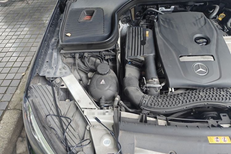 Used Mercedes-Benz GLC 2018 GLC 260 4MATIC Luxury Model Engine Bay Right
