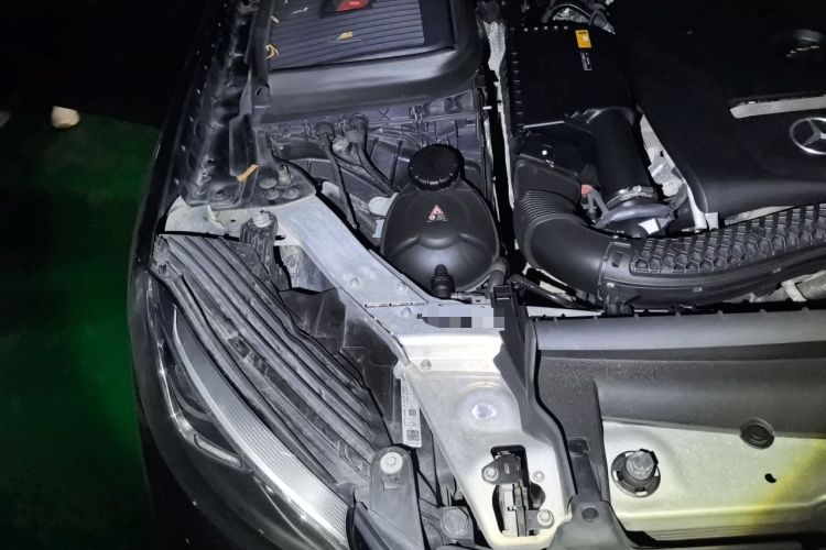 Used Mercedes-Benz GLC 2018 Facelifted GLC 260 4MATIC Dynamic Edition Engine Bay Right