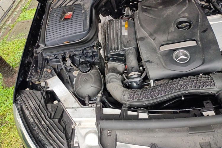 Used Mercedes-Benz GLC 2018 Refreshed GLC 300 4MATIC Dynamic Edition Engine Bay Right