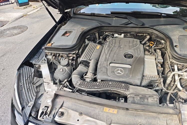 Used Mercedes-Benz GLC 2018 Facelift GLC 260 4MATIC Luxury Edition Engine Bay Right