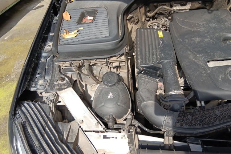 Used Mercedes-Benz GLC 2018 Facelifted GLC 260 4MATIC Dynamic Edition Engine Bay Right