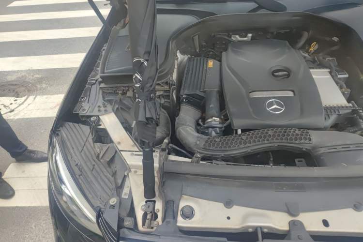 Used Mercedes-Benz GLC 2018 Facelifted GLC 260 4MATIC Dynamic Edition Engine Bay Right