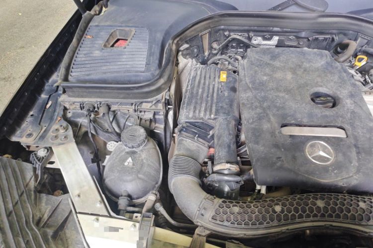 Used Mercedes-Benz GLC 2018 Facelift GLC 260 4MATIC Luxury Edition Engine Bay Right