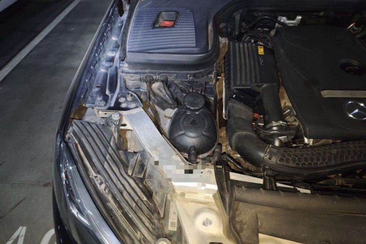 Used Mercedes-Benz GLC 2018 GLC 260 4MATIC Luxury Model Engine Bay Right