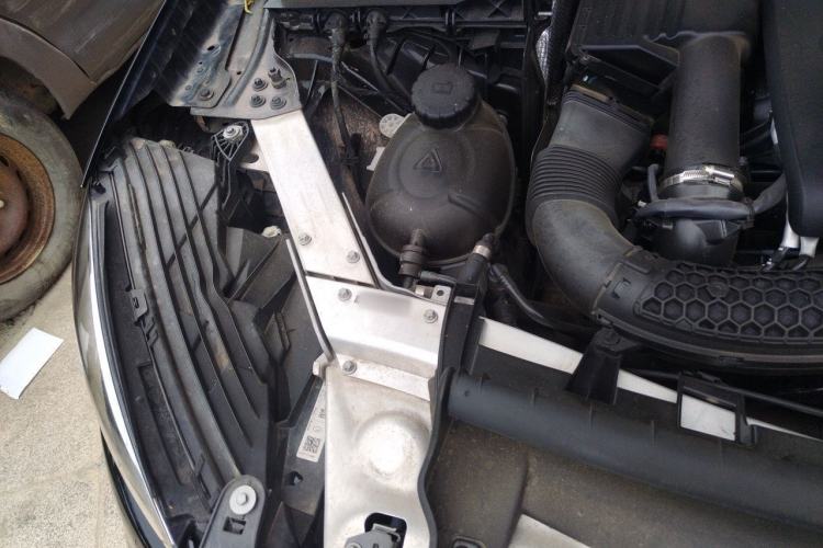 Used Mercedes-Benz GLC 2018 GLC 260 4MATIC Luxury Model Engine Bay Right