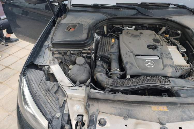 Used Mercedes-Benz GLC 2018 Facelifted GLC 260 4MATIC Dynamic Edition Engine Bay Right