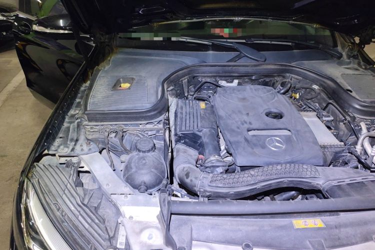 Used Mercedes-Benz GLC 2018 GLC 260 4MATIC Luxury Model Engine Bay Right