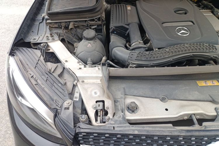 Used Mercedes-Benz GLC 2018 GLC 260 4MATIC Luxury Model Engine Bay Right