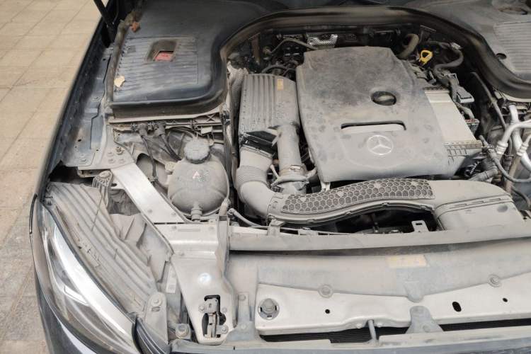 Used Mercedes-Benz GLC 2018 Facelift GLC 260 4MATIC Luxury Edition Engine Bay Right