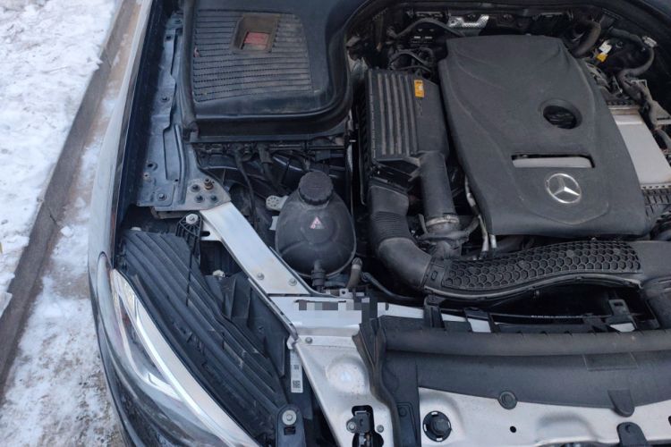 Used Mercedes-Benz GLC 2018 GLC 260 4MATIC Luxury Model Engine Bay Right