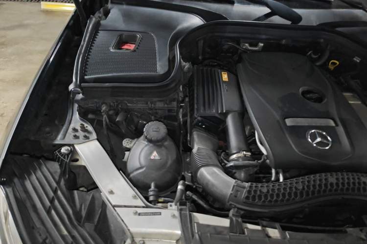 Used Mercedes-Benz GLC 2018 GLC 260 4MATIC Dynamic Edition Engine Bay Right
