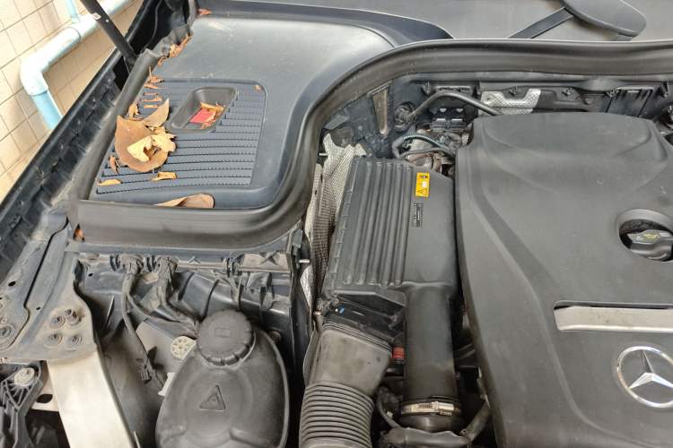 Used Mercedes-Benz GLC 2018 GLC 300 4MATIC Sport Edition Engine Bay Right