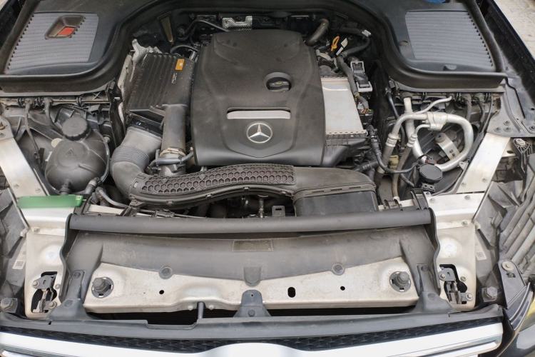 Used Mercedes-Benz GLC 2018 GLC 260 4MATIC Luxury Model Engine Bay
