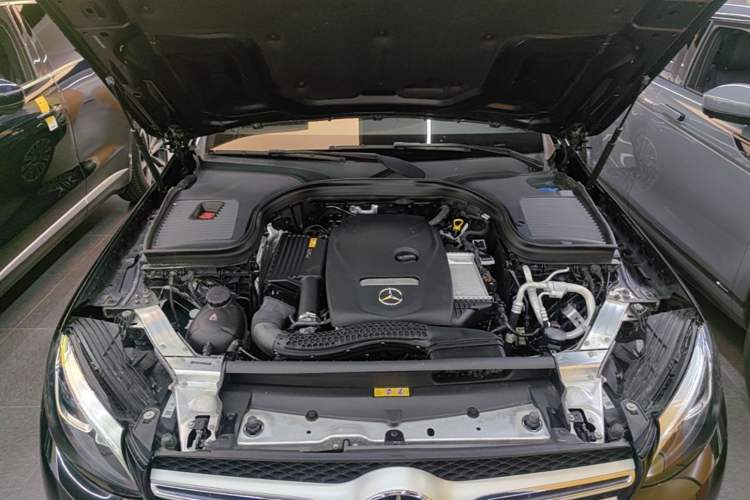 Used Mercedes-Benz GLC 2018 Facelift GLC 200 4MATIC Engine Bay