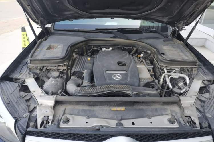 Used Mercedes-Benz GLC 2018 Facelift GLC 260 4MATIC Luxury Edition Engine Bay