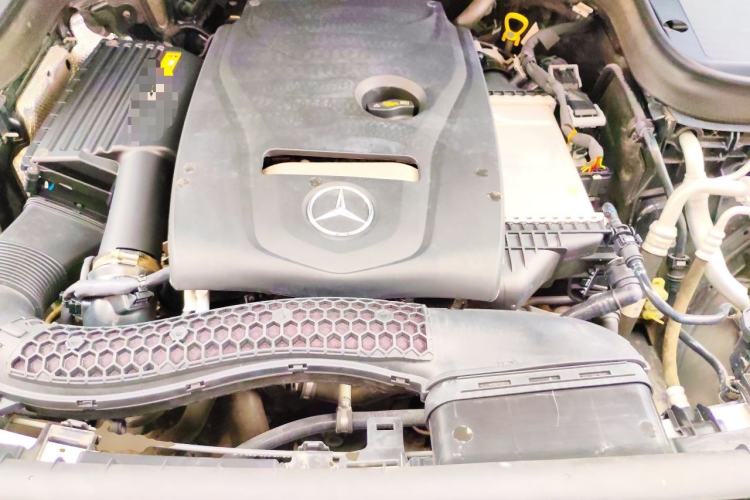 Used Mercedes-Benz GLC 2018 Facelift GLC 260 4MATIC Luxury Edition Engine Bay