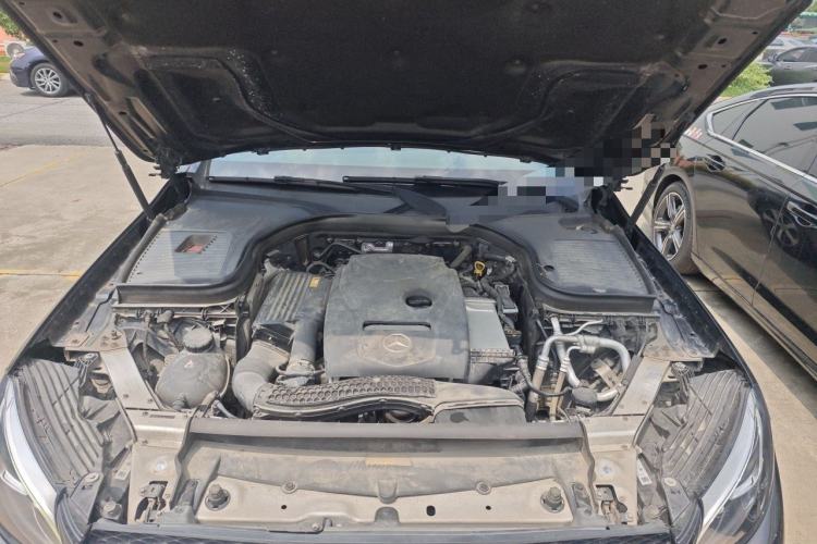 Used Mercedes-Benz GLC 2018 GLC 260 4MATIC Luxury Model Engine Bay