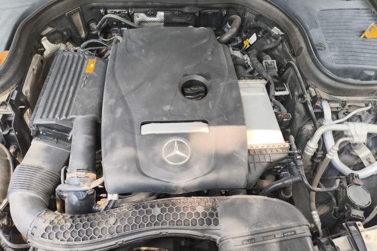 Used Mercedes-Benz GLC 2018 Facelift GLC 260 4MATIC Luxury Edition Engine Bay