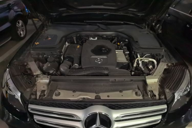 Used Mercedes-Benz GLC 2018 GLC 260 4MATIC Luxury Model Engine Bay