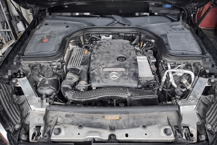 Used Mercedes-Benz GLC 2018 GLC 260 4MATIC Luxury Model Engine Bay