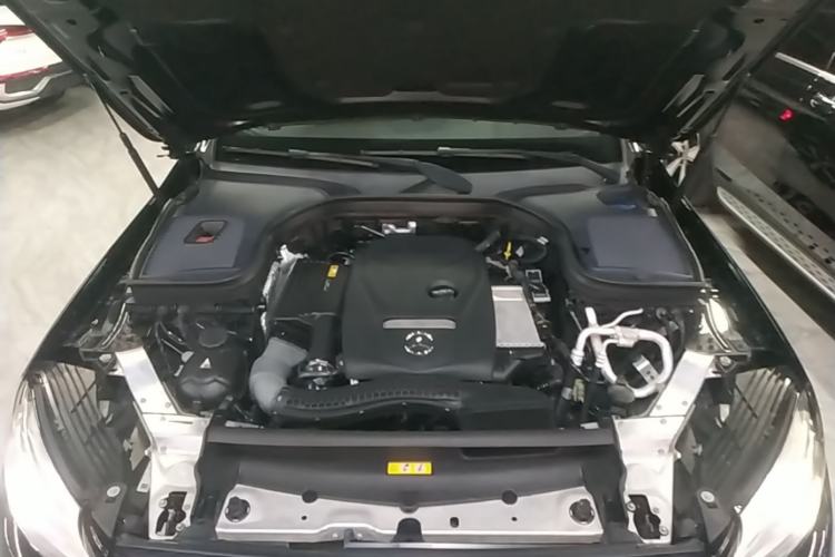 Used Mercedes-Benz GLC 2018 GLC 260 4MATIC Luxury Model Engine Bay