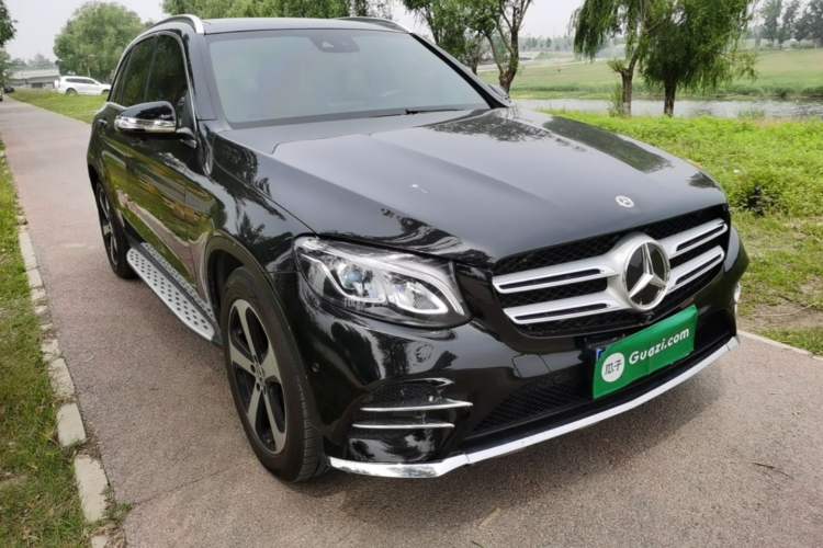 Used Mercedes-Benz GLC 2018 GLC 260 4MATIC Luxury Model Exterior 1