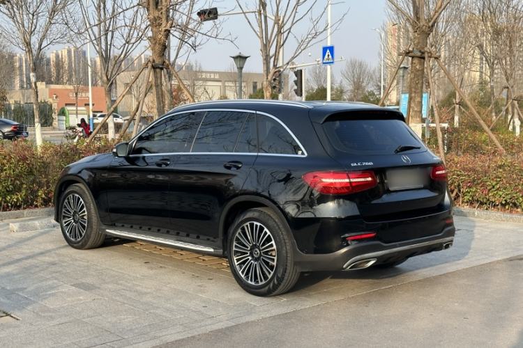 Used Mercedes-Benz GLC 2018 Facelifted GLC 260 4MATIC Dynamic Edition Exterior 1
