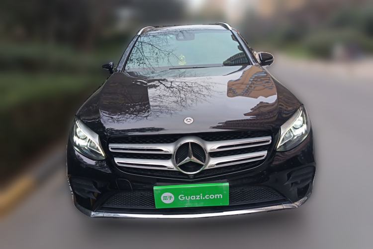 Used Mercedes-Benz GLC 2018 GLC 260 4MATIC Luxury Model Exterior 1