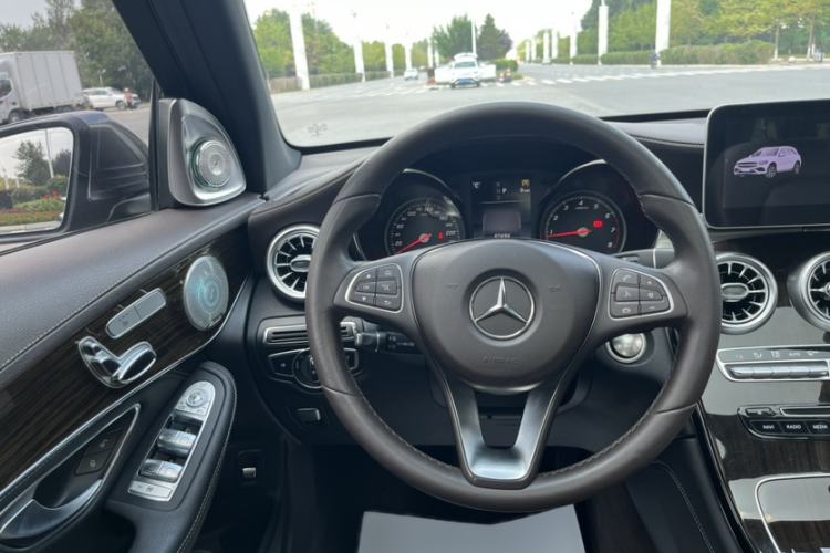 Used Mercedes-Benz GLC 2018 Facelifted GLC 260 4MATIC Dynamic Edition Exterior 12